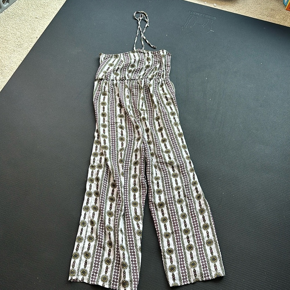 💜5 for $25 White floral jumpsuit - Picture 1 of 4